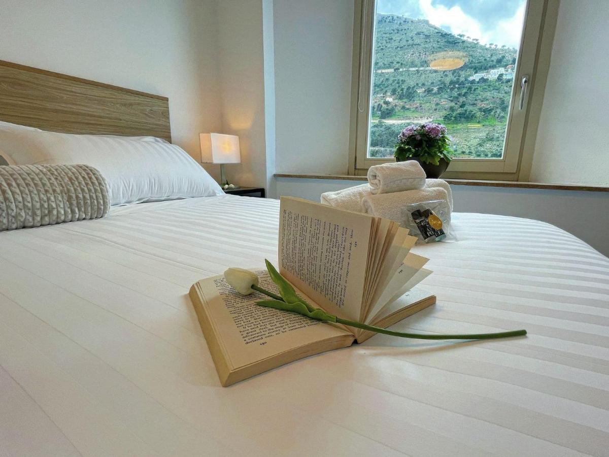 Suite Altamarea "Sea View Studios" Castellammare del Golfo Exterior photo