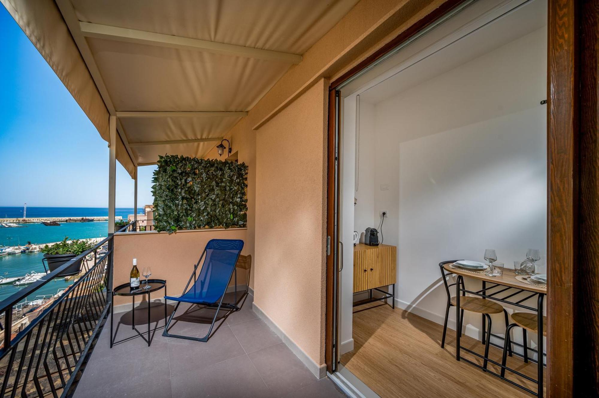 Suite Altamarea "Sea View Studios" Castellammare del Golfo Exterior photo