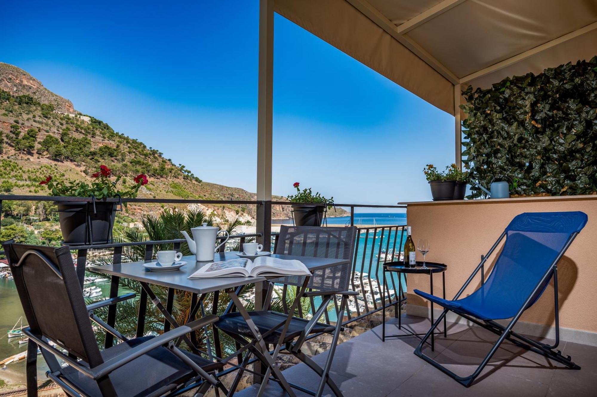 Suite Altamarea "Sea View Studios" Castellammare del Golfo Exterior photo